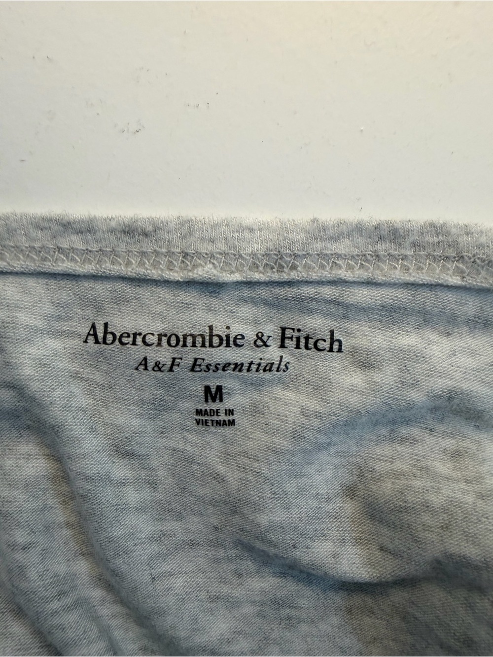 Abercrombie and Fitch Classic Long-Sleeve Boatneck Top - Light Grey SZ M - Picture 3 of 6